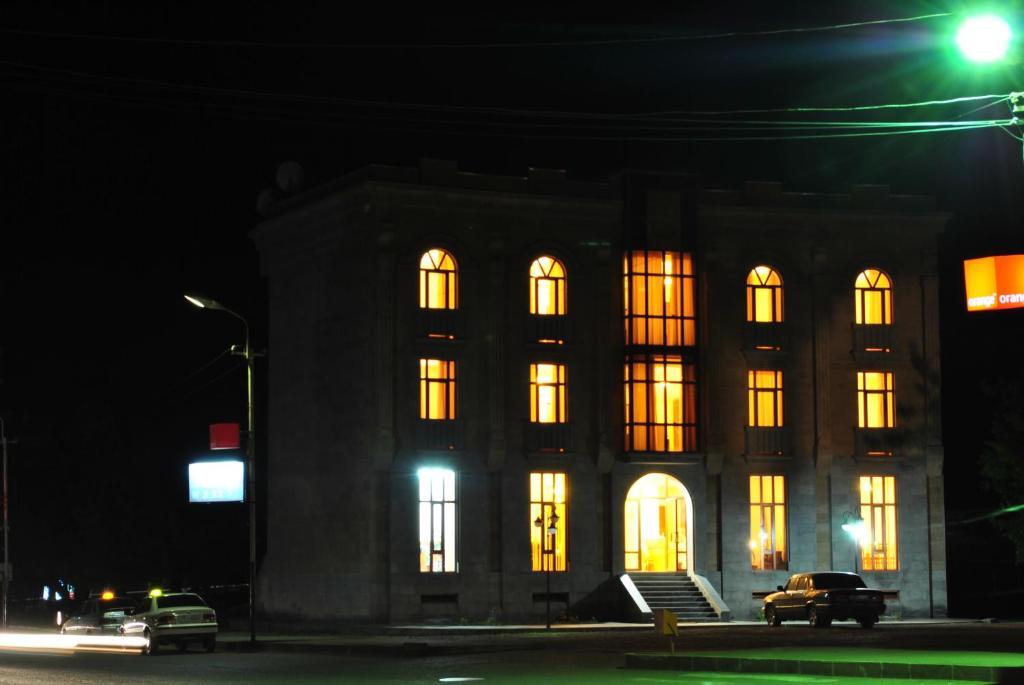 ホテル Arpa Yeghegnadzor エクステリア 写真